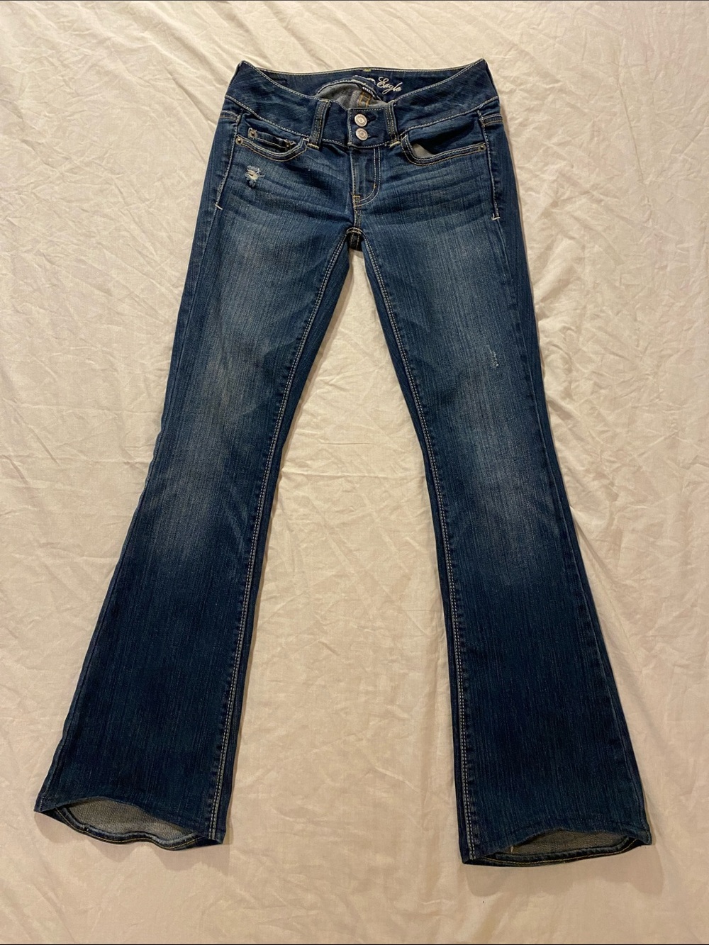 VTG Y2K American Eagle Ultra Low Rise Flare Jeans - Double Button 00 Short
